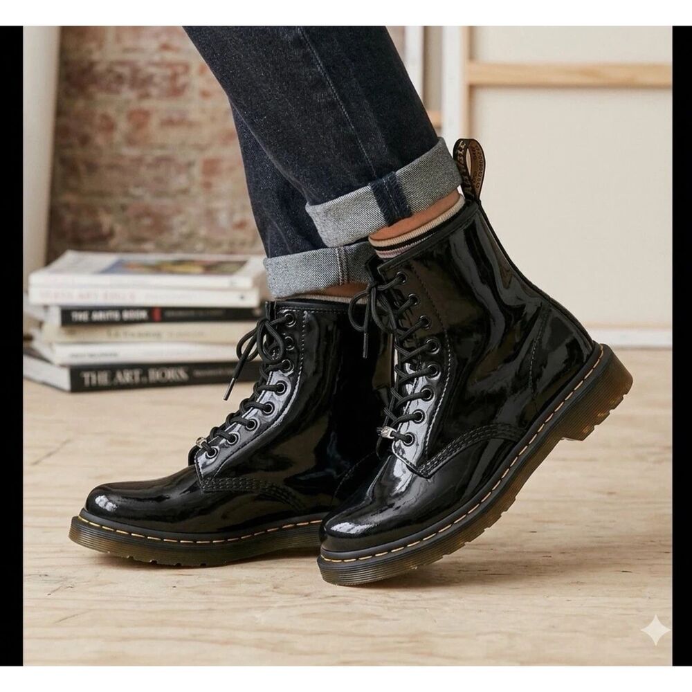 Dr Martens Shoes J Boots Womans Sz 5 Combat laced Black 1460 grunge goth emo